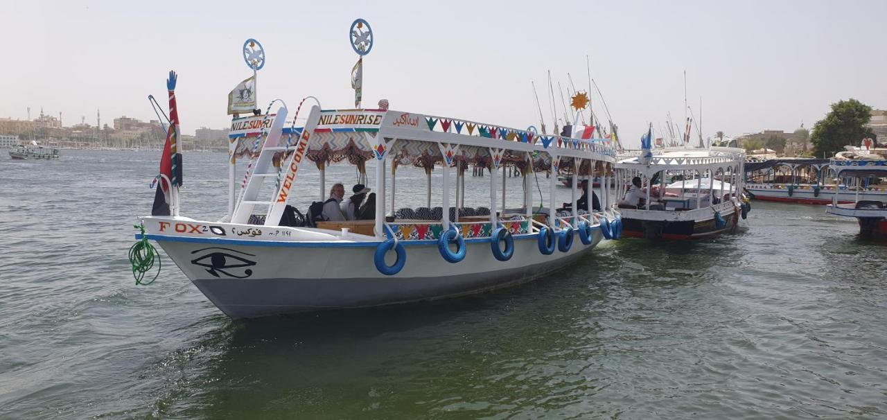 Nile Sunrise Felucca Boat Private Rental Luxor Exterior photo